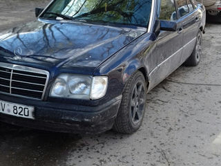 Mercedes Series (W124) foto 2