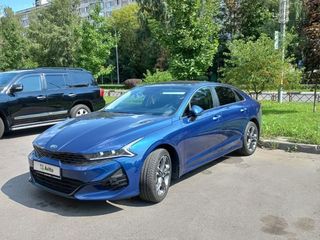 KIA Stinger foto 1