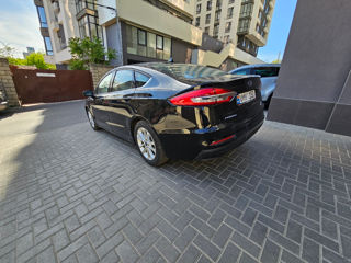 Ford Fusion фото 4