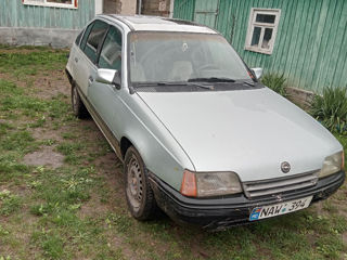 Opel Kadett foto 2