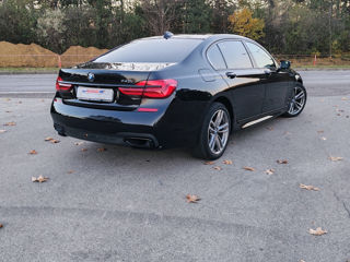 BMW 7 Series foto 8