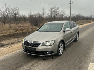 Skoda Superb foto 1