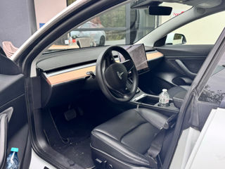 Tesla Model 3 foto 4