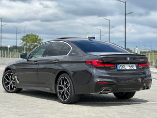 BMW 5 Series foto 4