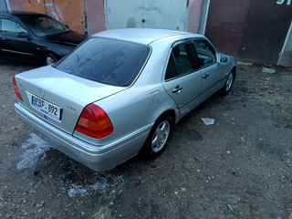 Mercedes C-Class foto 5