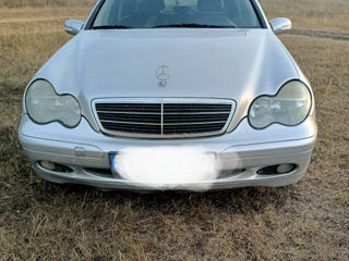 Mercedes C-Class foto 5