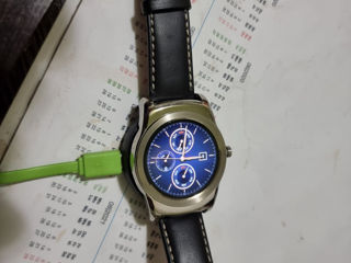 умные часы LG W-150