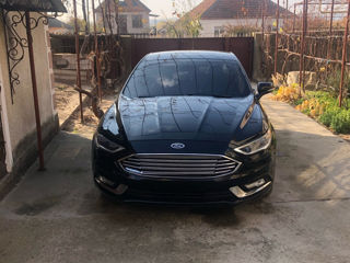 Ford Fusion foto 2