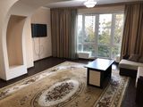 Apartament cu 2 camere, 101 m², Centru, Chișinău foto 3