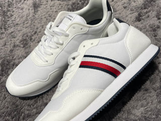 Adidași Tommy Hilfiger