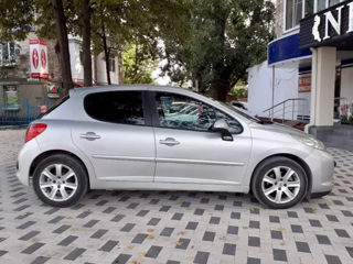 Peugeot 207 foto 9