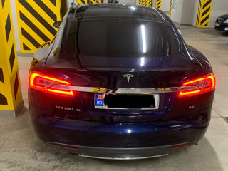 Tesla Model S foto 3