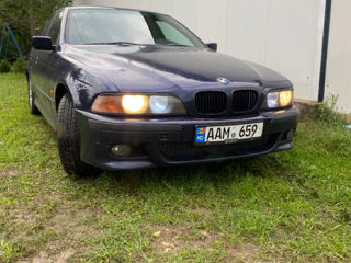 BMW 5 Series foto 6