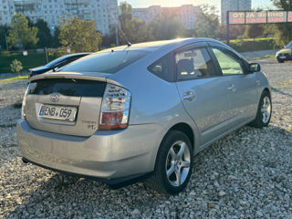 Toyota Prius foto 4