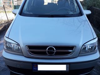 Opel Zafira foto 1