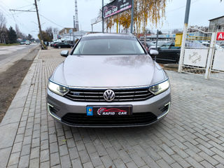 Volkswagen Passat foto 2