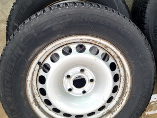 Anvelope de iarna Michelin Alpin A4. 215/65 R16 pe jante de fier.