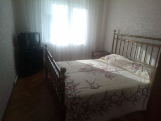 Apartament cu 2 camere, 54 m², Buiucani, Chișinău foto 2