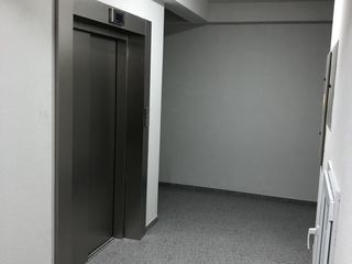 Apartament cu 2 camere, 75 m², Poșta Veche, Chișinău foto 8