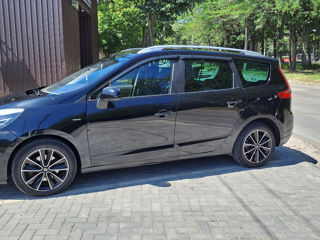 Renault Grand Scenic foto 1