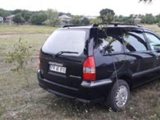 Mitsubishi Space Wagon foto 4