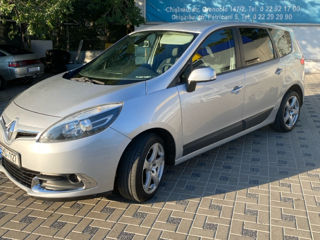 Renault Grand Scenic foto 2