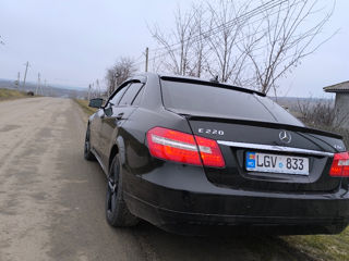 Mercedes E-Class foto 6