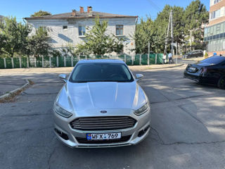 Ford Fusion foto 2