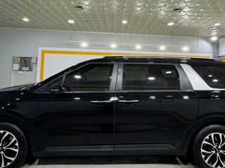 KIA Carnival foto 8