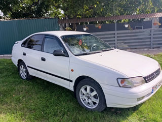 Toyota Carina foto 4