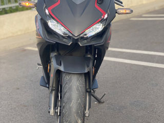 Honda CBR 500R 2020 foto 2