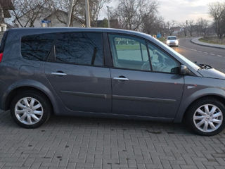 Renault Grand Scenic foto 6