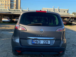 Renault Scenic foto 2