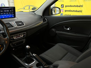 Renault Megane foto 10