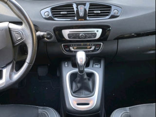 Renault Grand Scenic foto 6