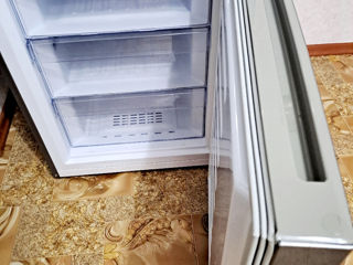 Vind frigider în stare perfecta nu are nici un defect nici o zgârietura foarte păstrat. foto 8