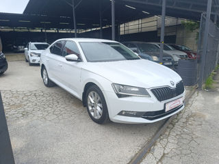 Skoda Superb фото 0