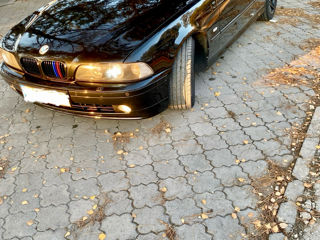 BMW 5 Series foto 3