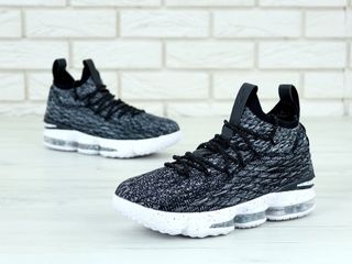 Nike LeBron 15 Grey foto 3