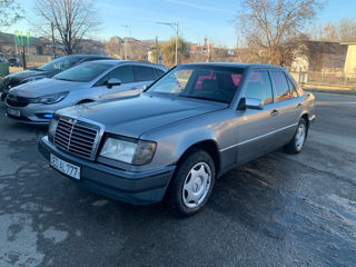 Mercedes Series (W124)