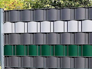 Bandă de plastic pentru gard. foto 0