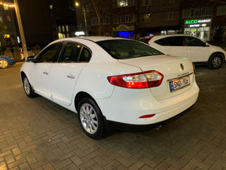 Renault Fluence foto 2