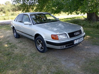 Audi 100 фото 1