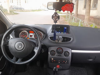 Renault Clio foto 6