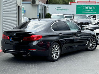 BMW 5 Series foto 5