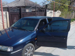 Nissan Primera foto 1