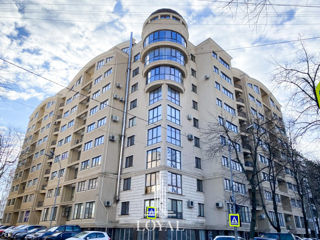 Apartament cu 3 camere, 140 m², Centru, Chișinău