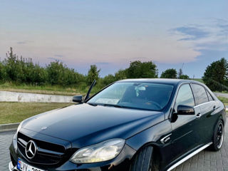 Mercedes E-Class foto 1