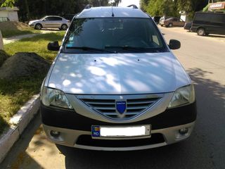 Dacia Logan foto 2