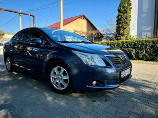 Toyota Avensis foto 3